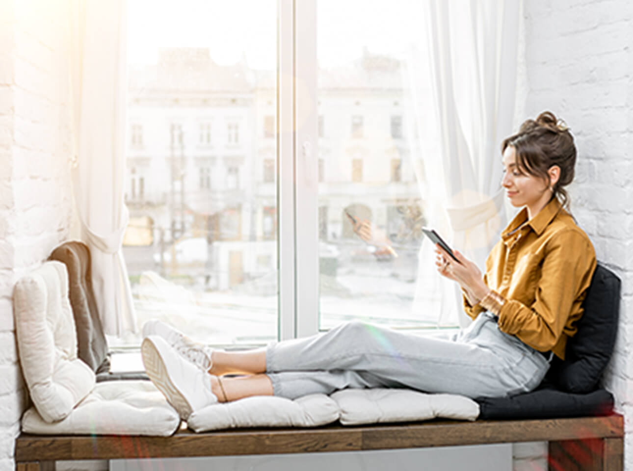 Az ablakon át szöknek ki súlyos tízezrek a pénztárcánkból