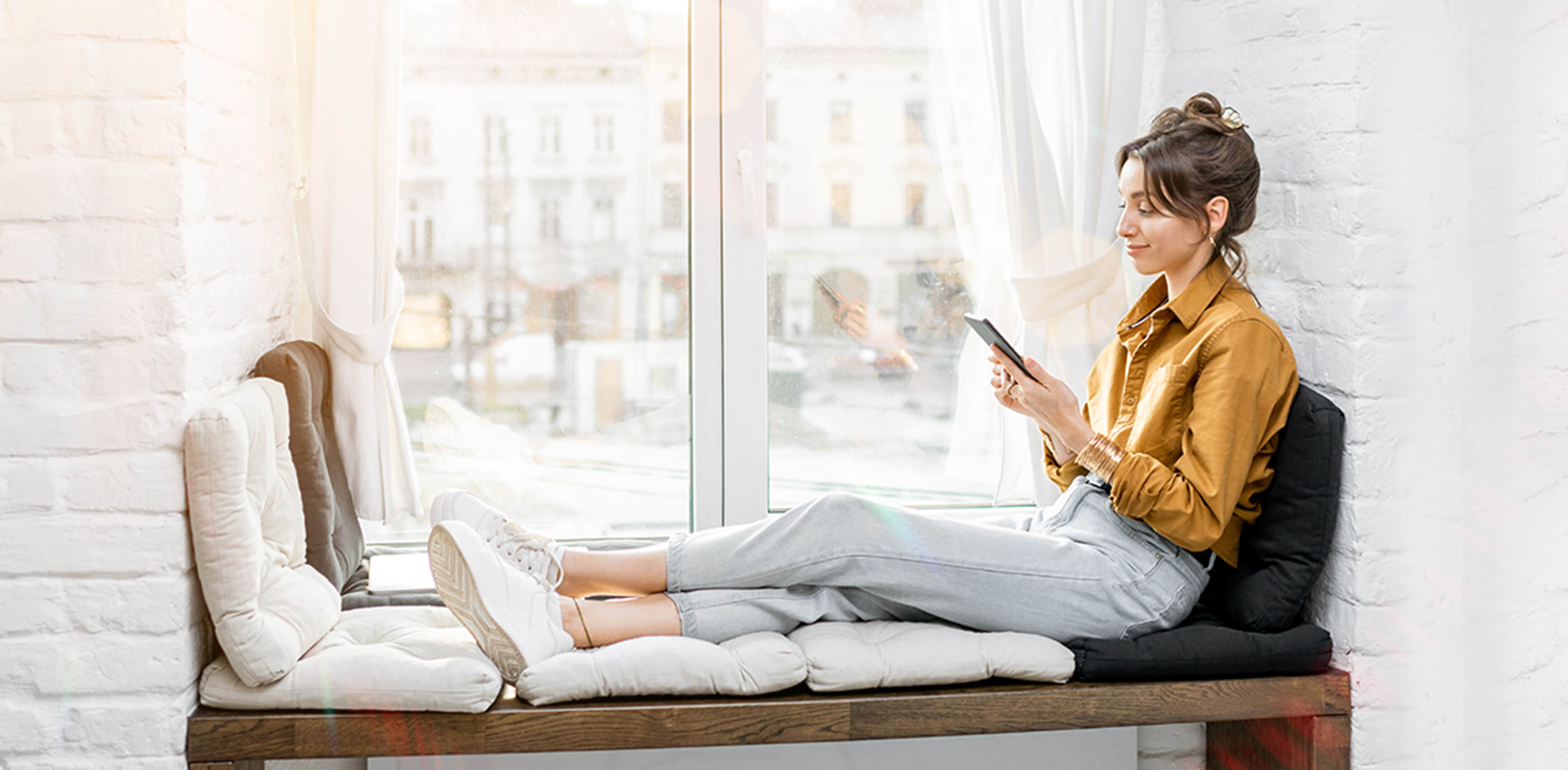 Az ablakon át szöknek ki súlyos tízezrek a pénztárcánkból